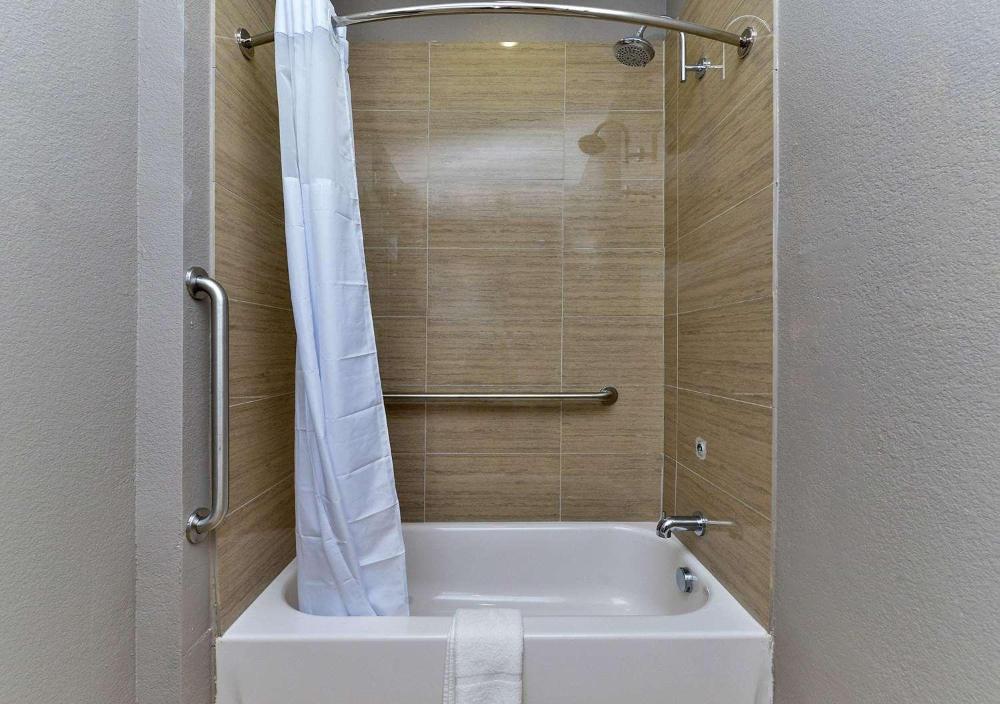 Scottish Inn & Suites Cotulla, TX
